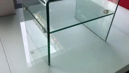 Mesa auxiliar de vidrio curvado Fancy Clean